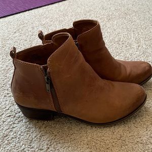 Lucky Basil Boots size 9W